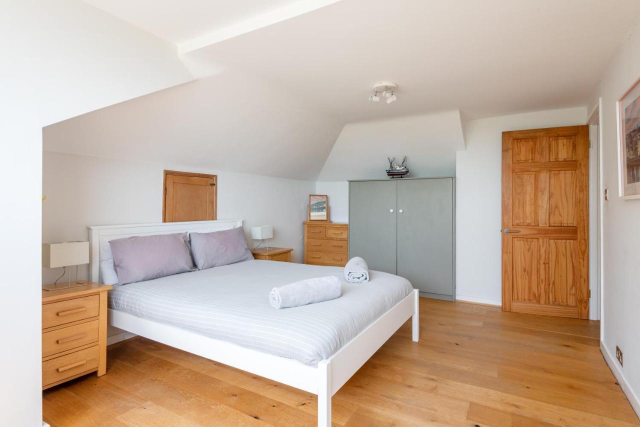 Manacles - Spacious Flat Near Beach With Sea Views & Parking Falmouth Exterior foto